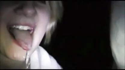 جست و خیز سکس هندی اینستاگرام احمقانه این دختر slutty مرد عاری از برجستگی و می لرزد